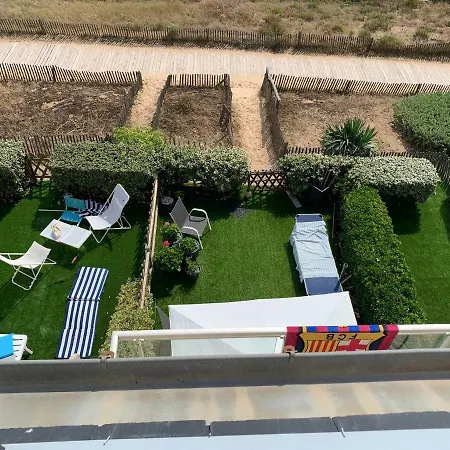 Vue Mer Sur La Plage דירה