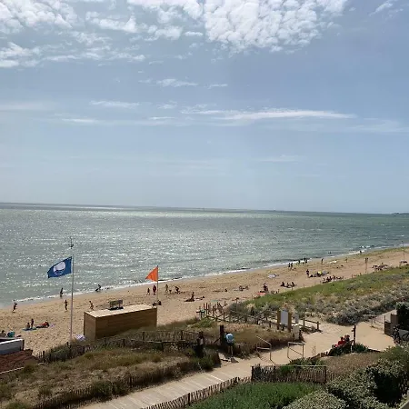 Vue Mer Sur La Plage * פורנישי